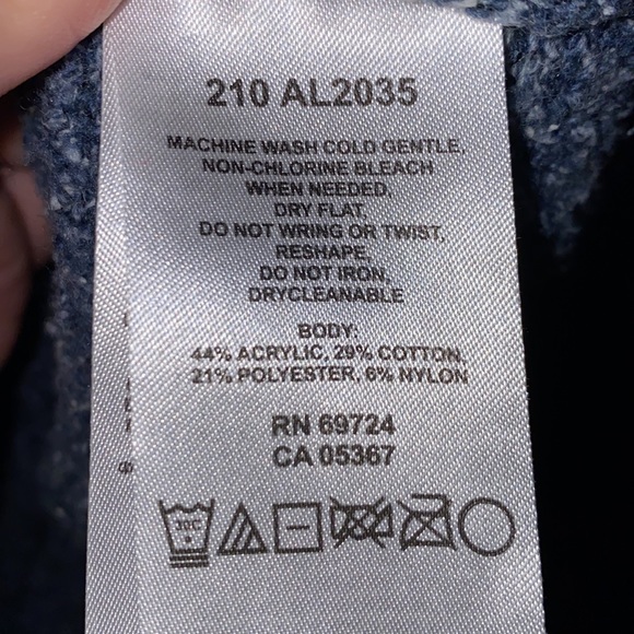 Columbia vneck sweater - Picture 10 of 11